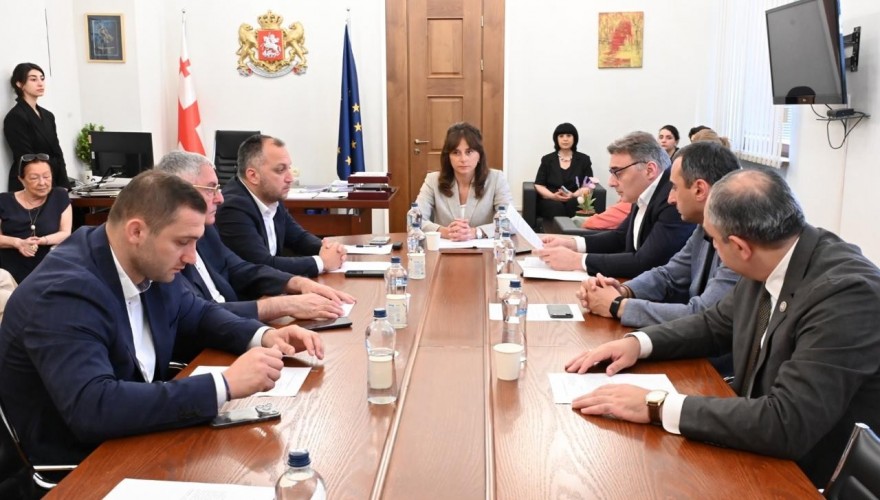 გარემოს დაცვისა და ბუნებრივი რესურსების კომიტეტმა „ცოცხალი გენმოდიფიცირებული ორგანიზმების შესახებ“ კანონში ცვლილებებს მხარი დაუჭირა