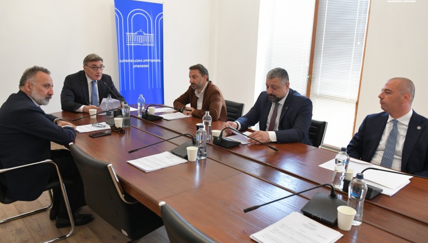 ეკონომიკური პოლიტიკის კომიტეტმა დაჩქარებული წესით განხილვისთვის მოთხოვნილ კანონპროექტებზე მეორე მოსმენით იმსჯელა