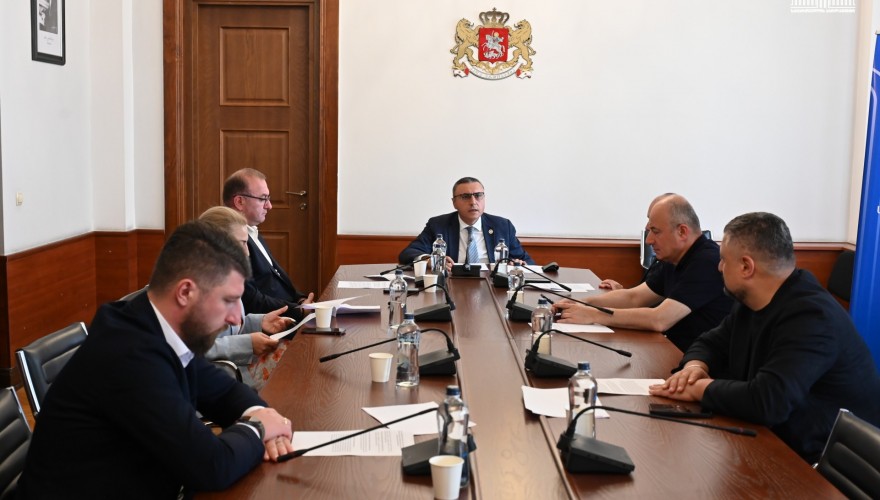 საპროცედურო საკითხთა კომიტეტმა თანამდებობის პირის სავალდებულო დასწრებისა და კომიტეტის სხდომაზე თანამდებობის პირის მოსმენის შესახებ ინფორმაციის შესწავლის შედეგები განიხილა