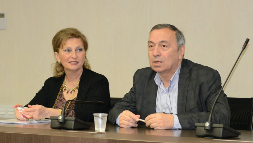 პარლამენტის საპროცედურო საკითხთა და წესების კომიტეტის თავმჯდომარის პირველი მოადგილე, ფრიდონ საყვარელიძე ქუთაისის აკაკი წერეთლის სახელობის უნივერსიტეტის სტუდენტებს შეხვდა