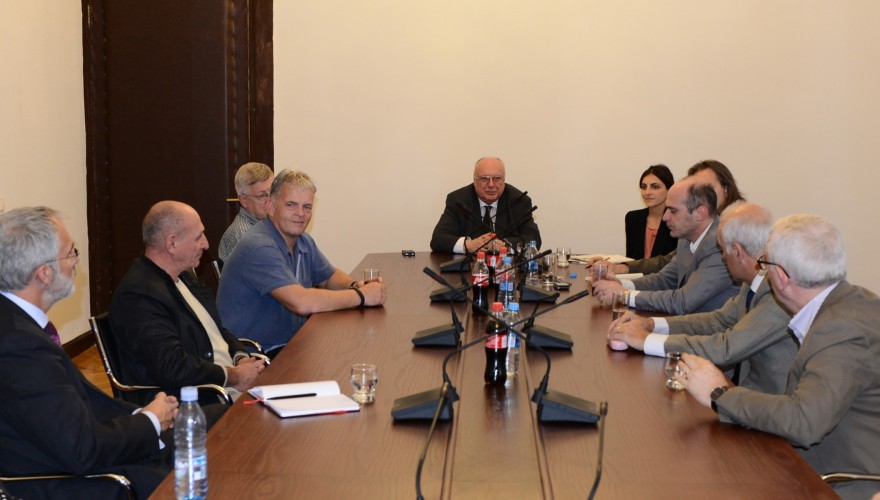 დარგობრივი ეკონომიკისა და ეკონომიკური პოლიტიკის კომიტეტის თავმჯდომარე, ზურაბ ტყემალაძე ქალაქ ბრისტოლის ბიზნესდელეგაციას შეხვდა