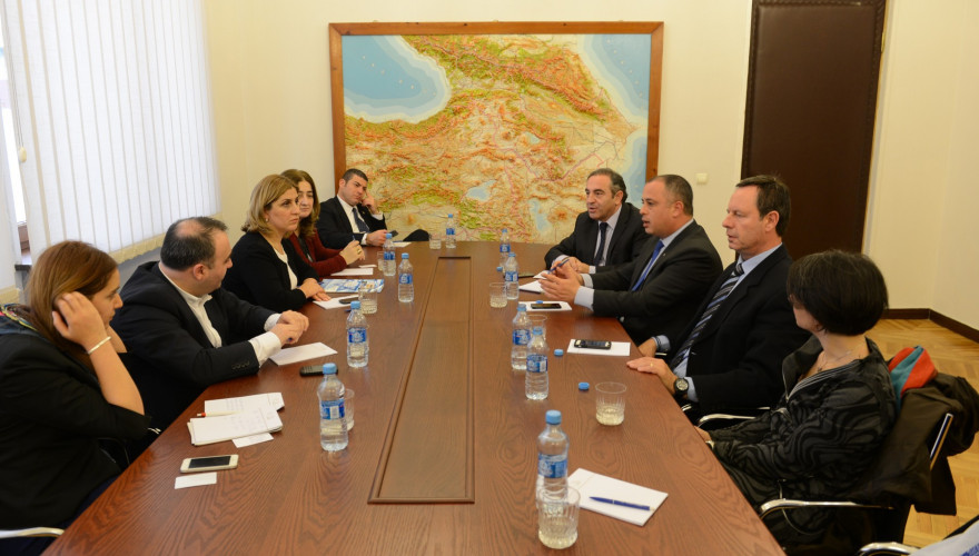 პარლამენტის ისრაელთან მეგობრობის ჯგუფის ხელმძღვანელი, ელისო ჩაფიძე ისრაელის ქნესეთის თავმჯდომარის მოადგილეს, ხილიკ ბარს შეხვდა