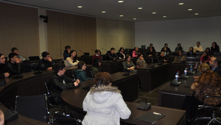 The meeting of Shalva Kiknavelidze with the Zestafoni Youth Parliament members