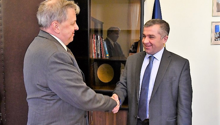 დავით ბაქრაძე ამერიკის შეერთებული შტატების ელჩს, იან კელის შეხვდა