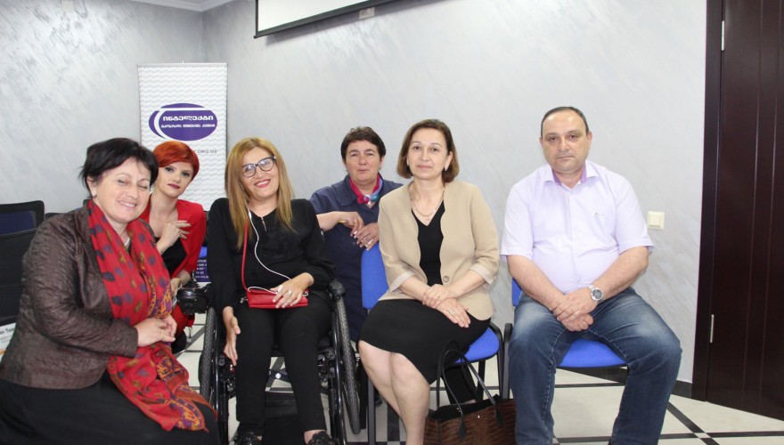 პარლამენტის მაჟორიტარი დეპუტატი ფატი ხალვაში სამუშაო შეხვედრას დაესწრო