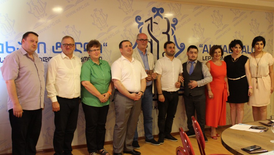 ქობულეთის მაჟორიტარი დეპუტატი კობა ნაკაიძე პროექტის პრეზენტაციას დაესწრო