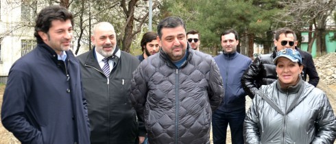 დეპუტატი კობა კობალაძე და ქალაქის მერი კახა კალაძე ფორე მოსულიშვილის ქუჩის საგზაო სარეაბილიტაციო სამუშაოებს გაეცნენ