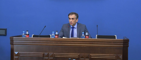 საპროცედურო საკითხთა და წესების კომიტეტმა მხარი დაუჭირა ზაქარია ქუცნაშვილისათვის პარლამენტის წევრის უფლებამოსილების ვადაზე ადრე შეწყვეტას