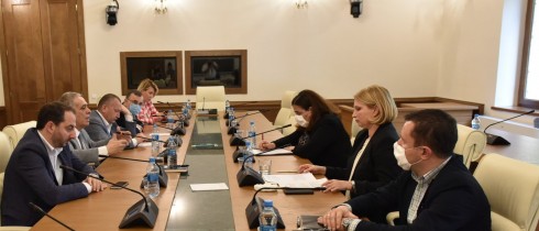 რომან კაკულია: დაფიქსირდა განსხვავებული მოსაზრებები, რაც იყო კიდეც ეკონომიკის მინისტრთან შეხვედრის მიზანი