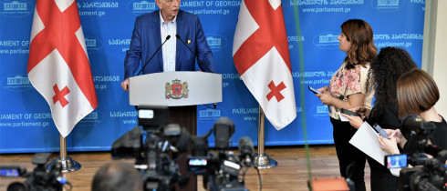 გია ჟორჟოლიანი: პარტიების დაფინანსების წესი რადიკალურად უნდა შეიცვალოს   