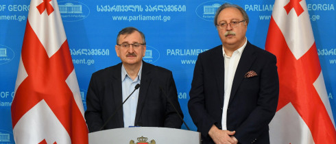 რომან გოცირიძე: შემოგვაქვს კანონპროექტი, რომელიც ითვალისწინებს ქუთაისისთვის საპარლამენტო და ადმინისტრაციული სტატუსის მინიჭებას