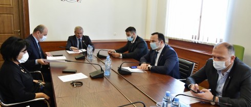 საპროცედურო საკითხთა და წესების კომიტეტმა მარიამ ქვრივიშვილისთვის პარლამენტის წევრის უფლებამოსილების ვადამდე შეწყვეტის საკითხს მხარი დაუჭირა