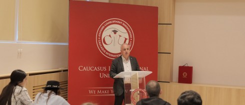 დიმიტრი ხუნდაძე კავკასიის საერთაშორისო უნივერსიტეტის მედიცინის ფაკულტეტის სტუდენტებს შეხვდა