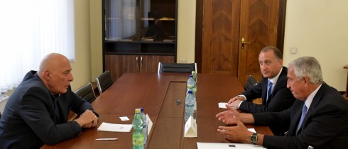 ავთანდილ ენუქიძე ყინულის ჰოკეის საერთაშორისო ფედერაციისა და საქართველოს ყინულის ჰოკეის ფედერაციის პრეზიდენტებს შეხვდა