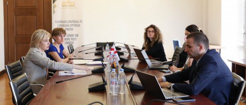 ეკა სეფაშვილი მომხმარებელთა უფლებების დაცვის საკითხებზე საქართველოს ეროვნული ბანკის წარმომადგენლებს შეხვდა