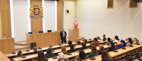 გიორგი ხელაშვილი ეთნიკური უმცირესობებით დასახლებული რეგიონების პედაგოგებს შეხვდა