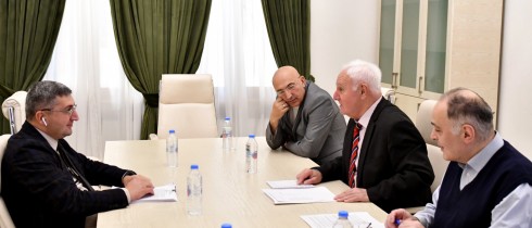 ფრიდონ ინჯია და საპარლამენტო პოლიტიკური ჯგუფი „ევროპელი სოციალისტების“ წევრები საქართველოს 2022 წლის სახელმწიფო ბიუჯეტის კანონპროექტთან დაკავშირებით გიორგი კაკაურიძეს შეხვდნენ