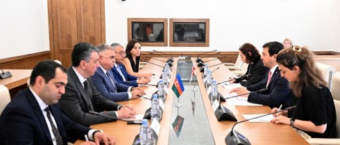 არჩილ თალაკვაძე აზერბაიჯანი-საქართველოს მეგობრობის ჯგუფის ხელმძღვანელს, არზუ ნაღიევს შეხვდა