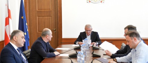 საპროცედურო საკითხთა და წესების კომიტეტმა დავით სერგეენკოსთვის პარლამენტის წევრის უფლებამოსილების შეწყვეტის თაობაზე დასკვნას მხარი დაუჭირა