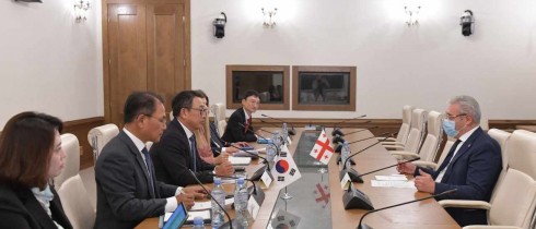 Meeting of Shota Khabareli with the President of SK TELECOM