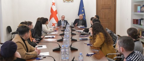 მიხეილ სარჯველაძე და გივი მიქანაძე საქართველოს ეროვნული უნივერსიტეტისა და კავკასიის საერთაშორისო უნივერსიტეტის სტუდენტებს შეხვდნენ