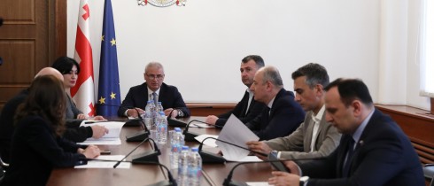 საპროცედურო საკითხთა და წესების კომიტეტმა ირაკლი ბერაიასათვის პარლამენტის წევრის უფლებამოსილების ვადამდე შეწყვეტის საკითხს მხარი დაუჭირა