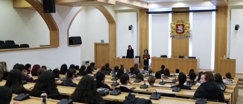 სალომე ქურასბედიანი სტუდენტური პარლამენტის წევრებს შეხვდა