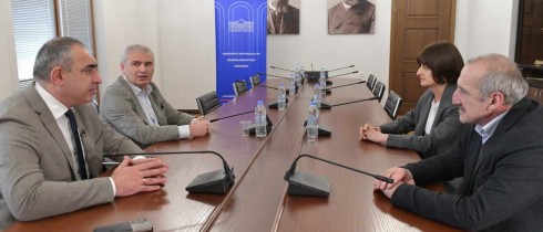 Meeting of Irakli Kadagishvili and Vladimir Bozhadze with the Director of the National Association of Local Authorities of Georgia