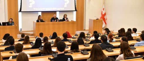 Zaza lominadze Meets with Members of Students' Parliament