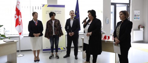 მარიამ ლაშხი, გიორგი ჩაკვეტაძე და ირმა ზავრადაშვილი 169-ე სკოლას ესტუმრნენ