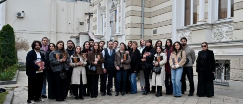 ნინო წილოსანის ინიციატივით, სტაჟირების პროგრამის მონაწილეები ხელოვნების სასახლეს ეწვივნენ