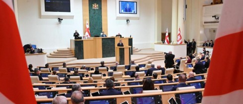 საქართველოს პრეზიდენტი მიხეილ ყაველაშვილი საკანონმდებლო ორგანოში ყოველწლიური მოხსენებით წარდგა