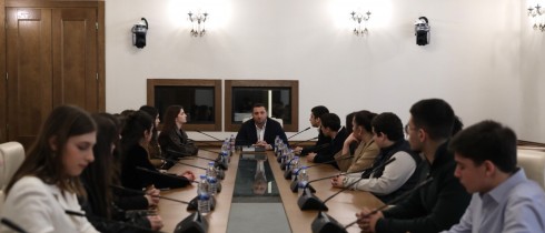 Varlam Liparteliani met with students of Tbilisi Public School No. 124