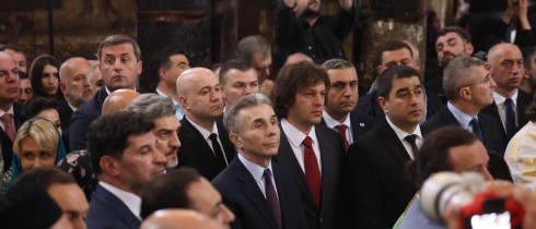 შალვა პაპუაშვილი სვეტიცხოვლის ტაძარში, საზეიმო წირვაზე ახლად არჩეული პატრიარქის ინტრონიზაციას დაესწრო