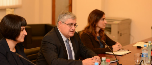 საფინანსო-საბიუჯეტო კომიტეტის თავმჯდომარე დავით ონოფრიშვილი დაზღვევის სფეროს განსავითარებლად GIZ- ის პროგრამის წარმომადგენლებს შეხვდა