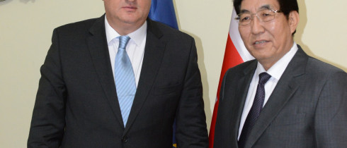 საპარლამენტო უმრავლესობის ლიდერი, დავით საგანელიძე ჩინეთის პროვინცია ძილინის სამთავრობო პარტიის მდივანს, ბაიენქოლუს შეხვდა