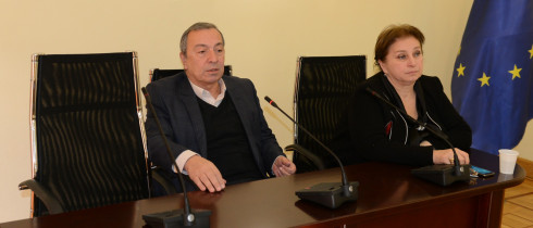 საპროცედურო საკითხთა და წესების კომიტეტის თავმჯდომარის პირველი მოადგილე, ფრიდონ საყვარელიძე, პარლამენტის სტაჟიორებსა და პრაქტიკანტებს შეხვდა