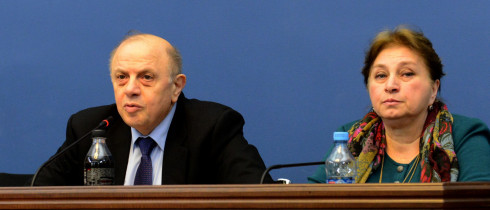 პარლამენტის ევროპასთან ინტეგრაციის კომიტეტის თავმჯდომარე ლევან ბერძენიშვილი საქართველოს პარლამენტის სტაჟიორებს შეხვდა