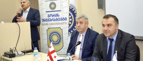ევროპის დღის აღსანიშნავად გიორგი მოსიძე და შოთა ხაბარელი გორის უნივერსიტეტის სტუდენტებს შეხვდნენ