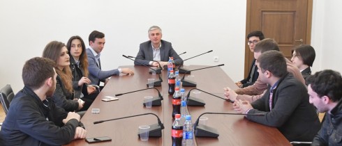 გოგა გულორდავა სტუდენტური პარლამენტის წევრებს შეხვდა